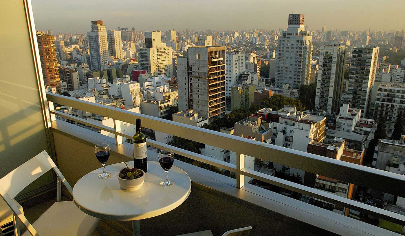 Spacious Studio in Five Star Building