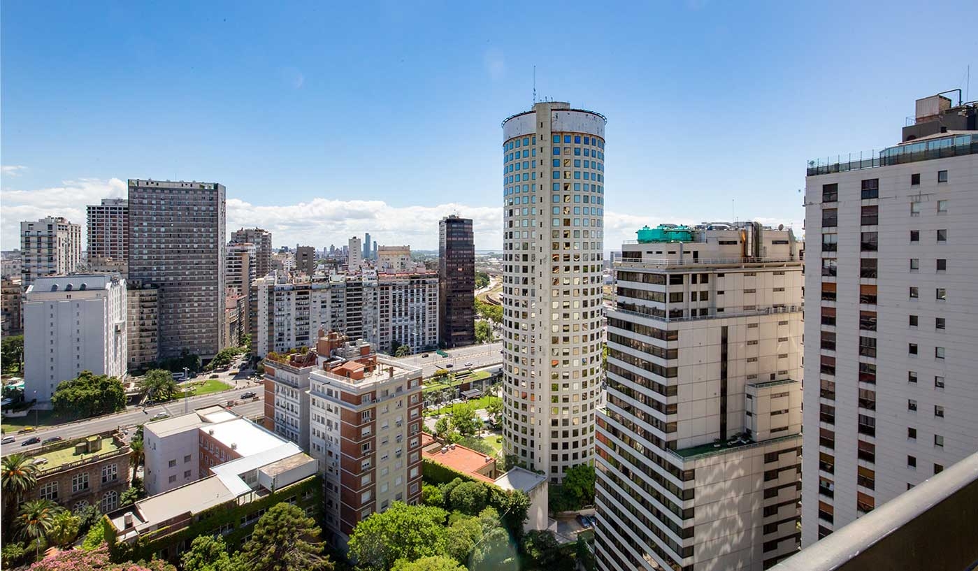 One Bedroom Apartment in Recoleta With Impressive Views
