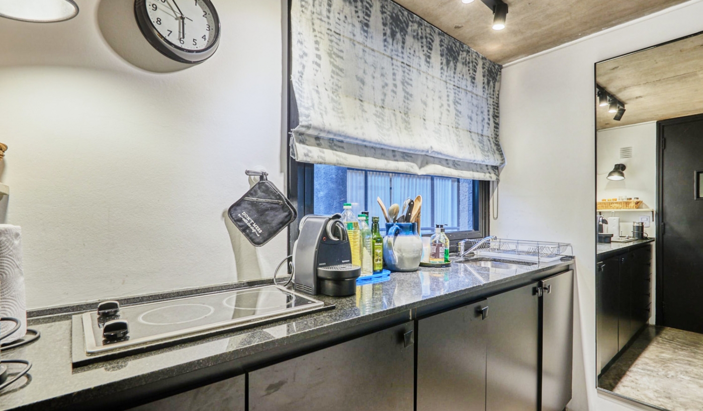 Amazing Two Storey Loft With Private Terrace, BBQ and Pool