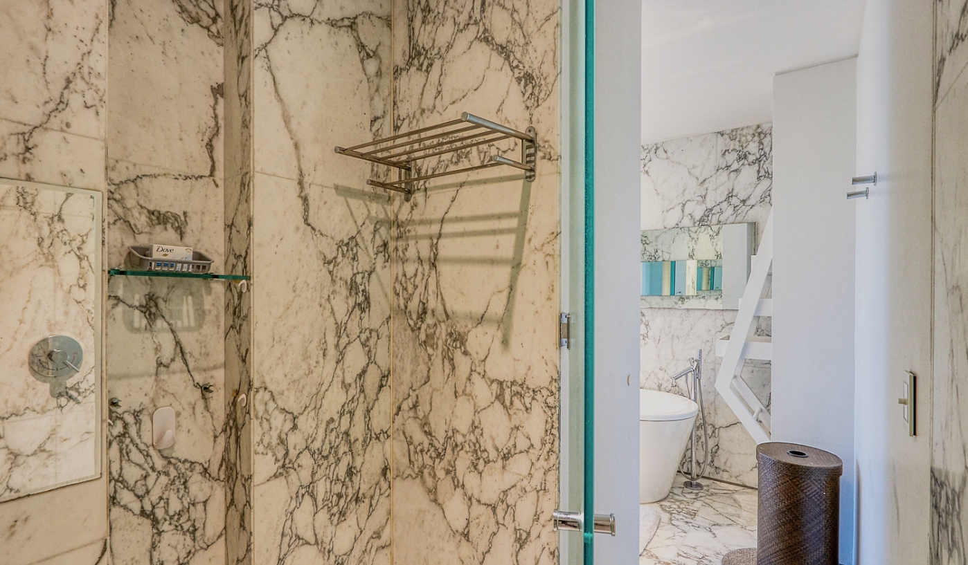 Luxurious One Bedroom Apartment in Fabulous Faena Hotel