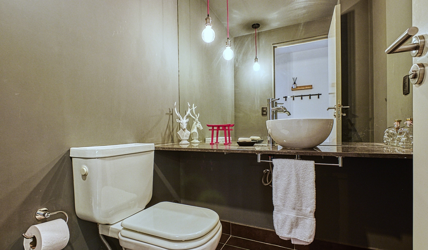 Spectacular One Bedroom Apartment in Luxury Building