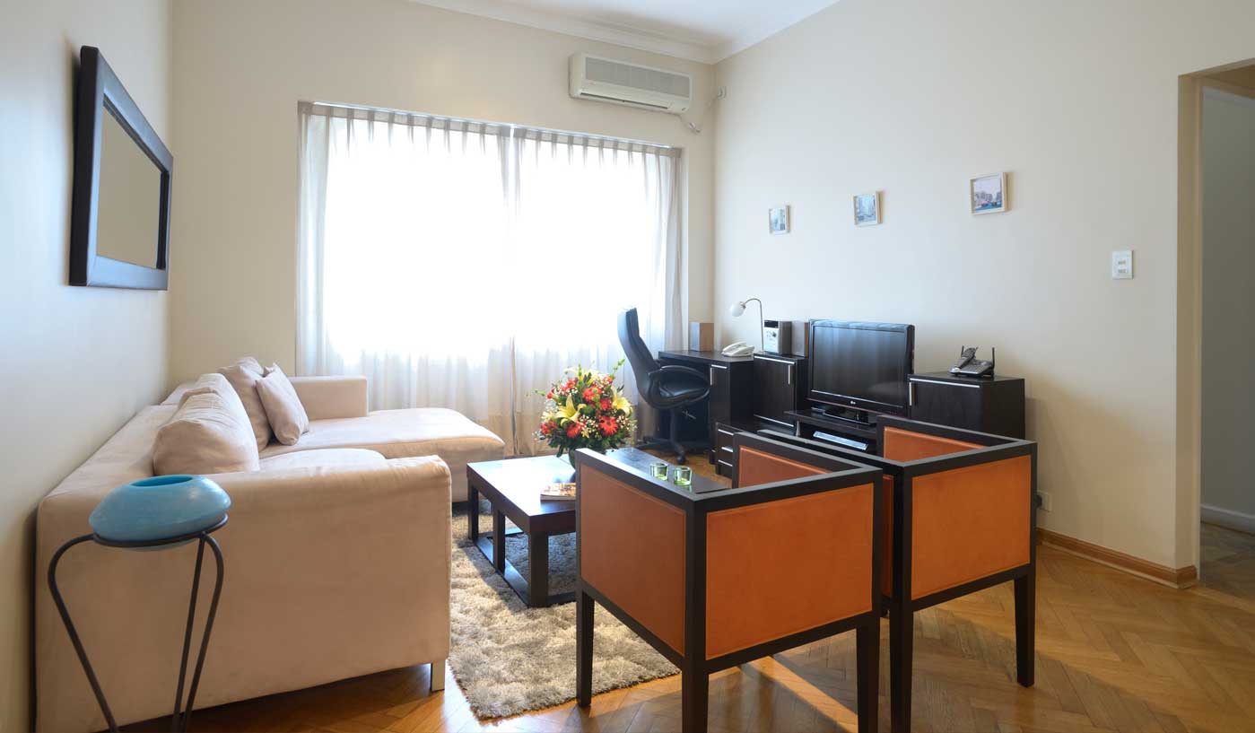 Spacious Two Bedroom Apartment in Central Recoleta