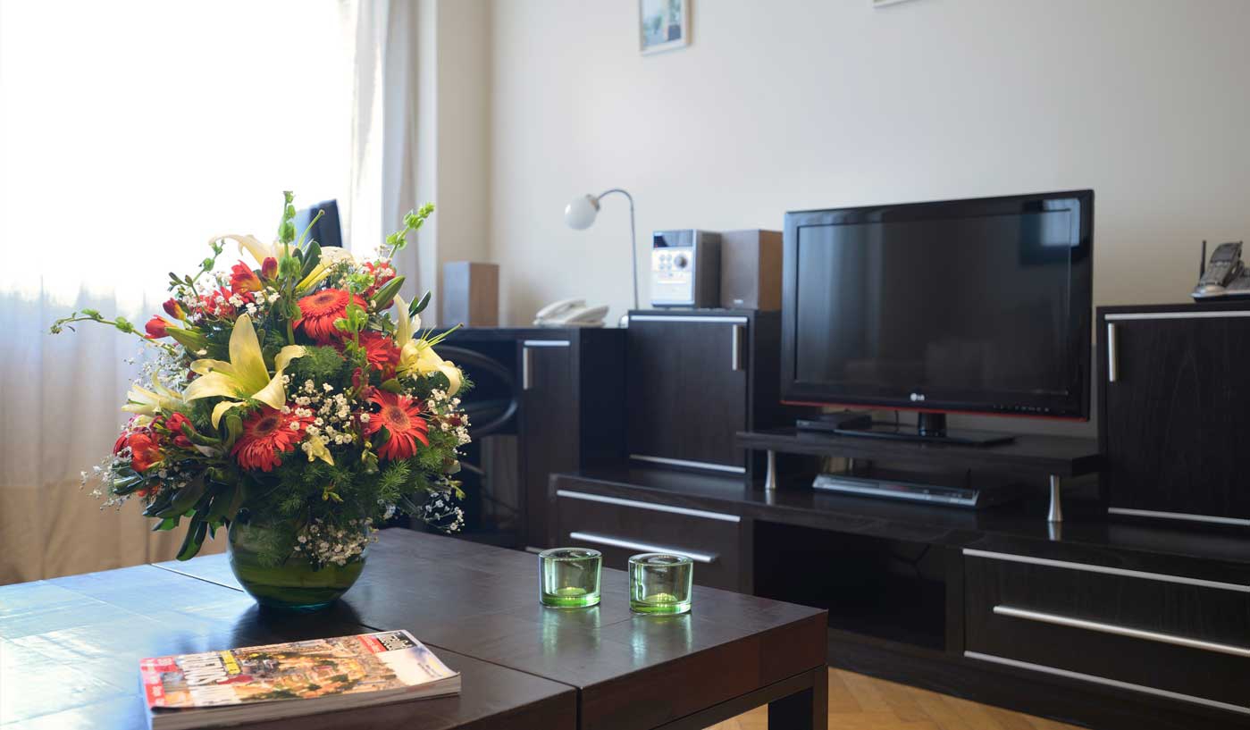 Spacious Two Bedroom Apartment in Central Recoleta