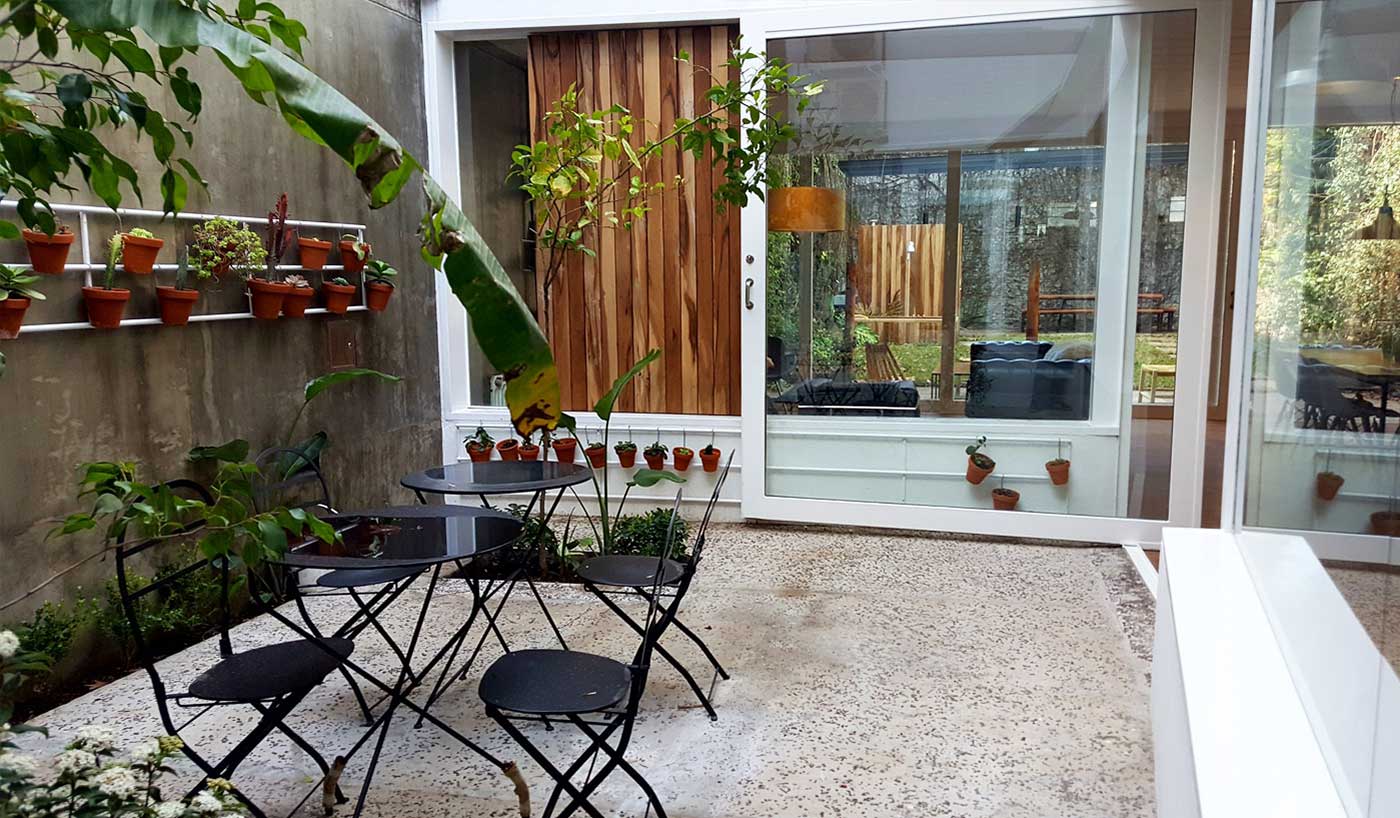 Nordic Inspired 4 Bedroom Contemporary House with Private Garden and BBQ