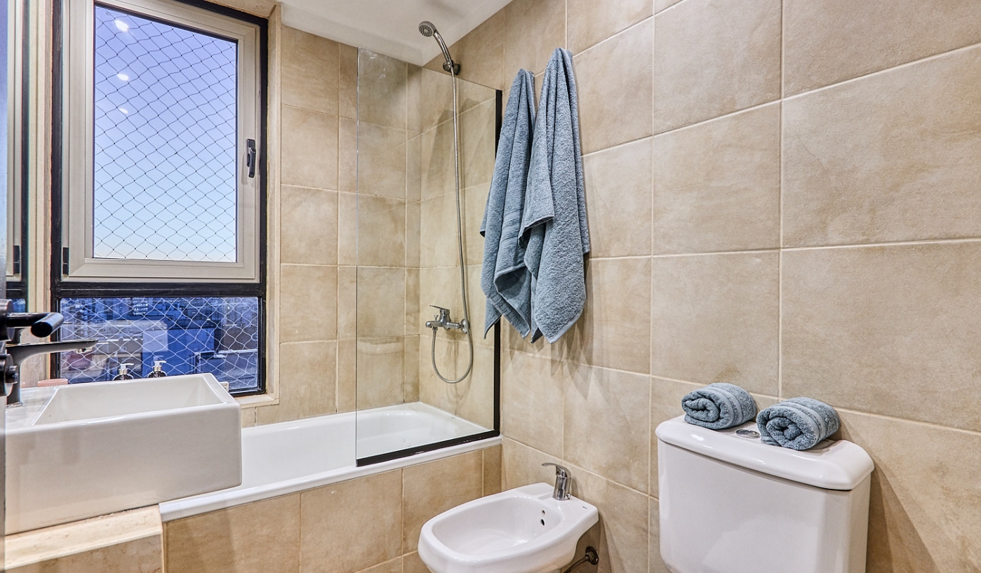 Top Fully Remodeled Two Bedroom Apartment with Pool, Gym and Great Views