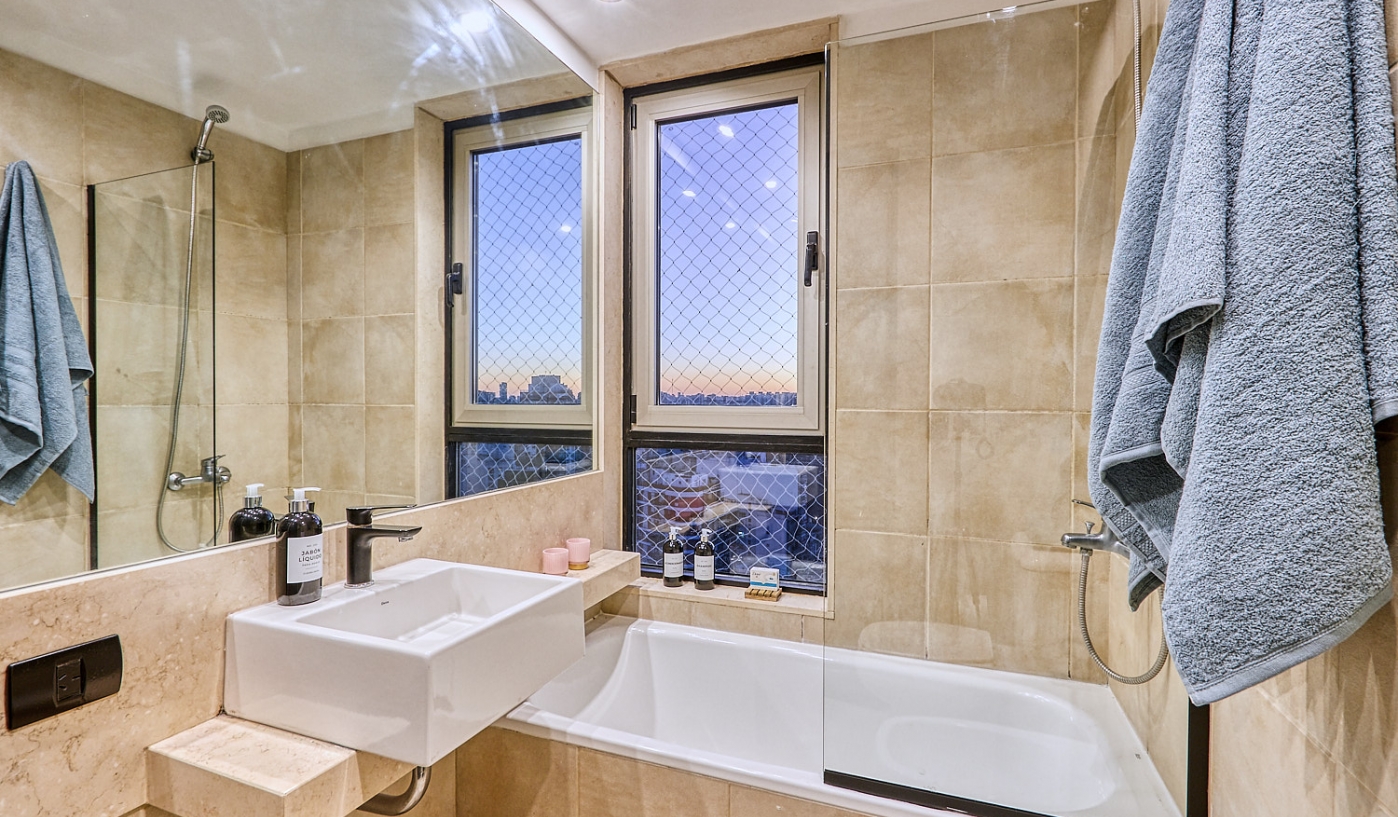 Top Fully Remodeled Two Bedroom Apartment with Pool, Gym and Great Views