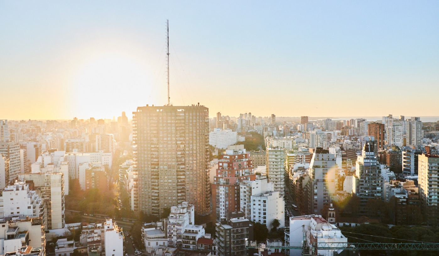 Top Fully Remodeled Two Bedroom Apartment with Pool, Gym and Great Views