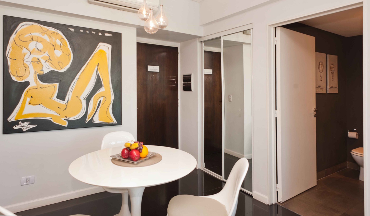 Spacious One Bedroom Penthouse Loft in Five Star Building