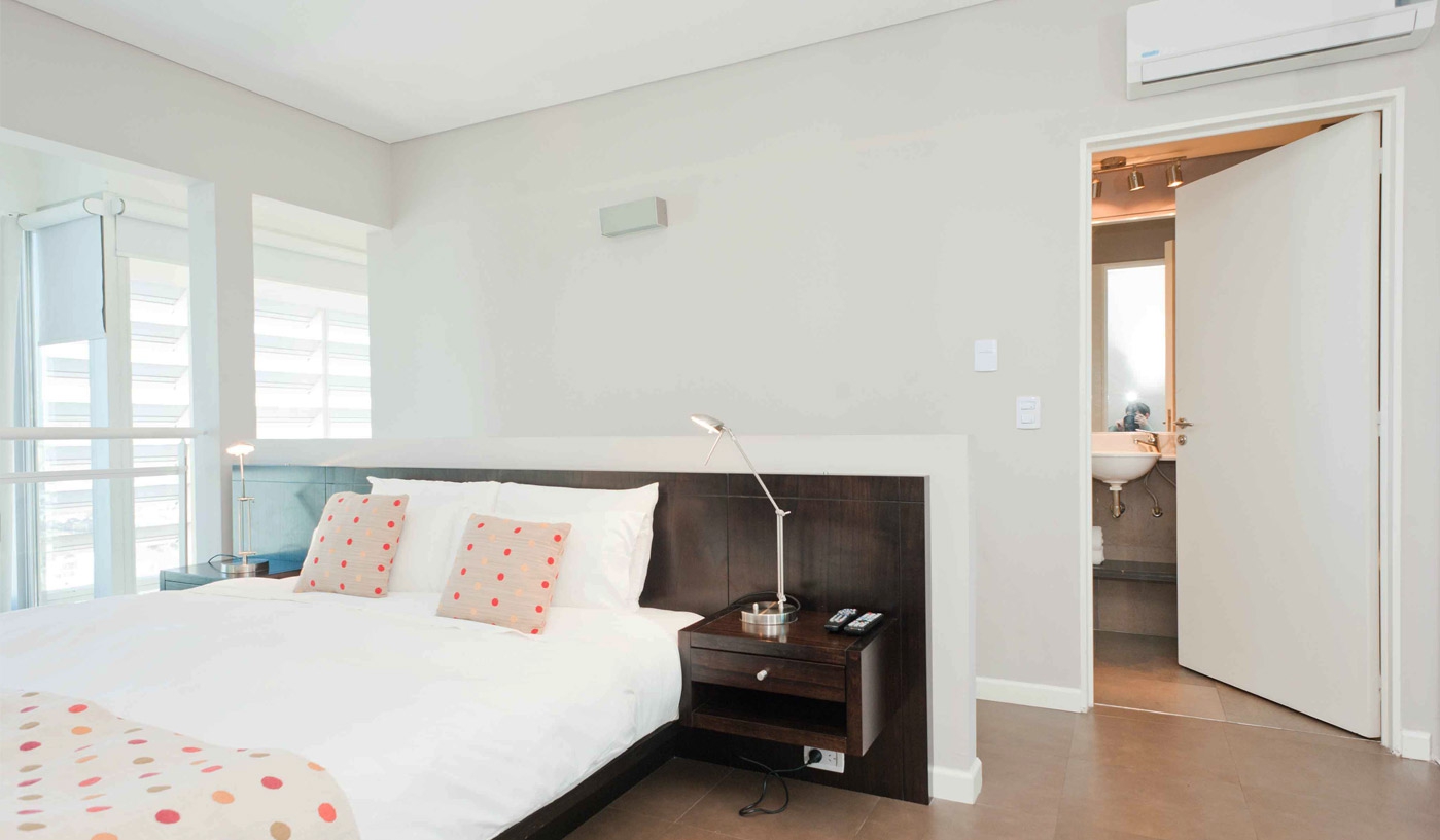 Spacious One Bedroom Penthouse Loft in Five Star Building