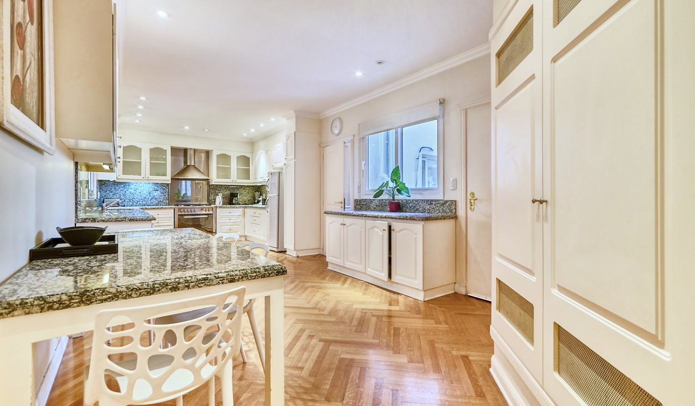 Impressive Five Bedroom Apartment in Chic Recoleta