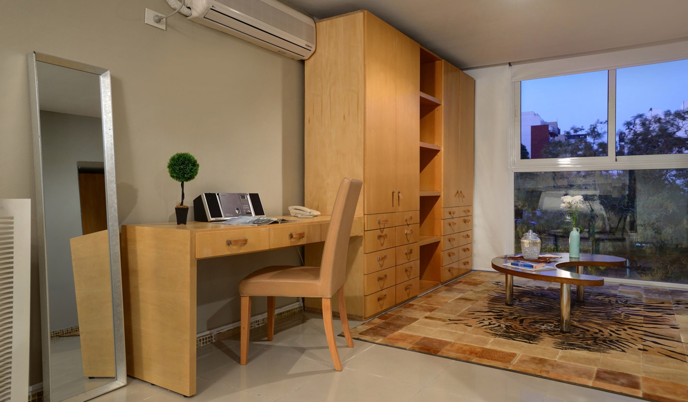 Chic One Bedroom Apartment with Private Terrace