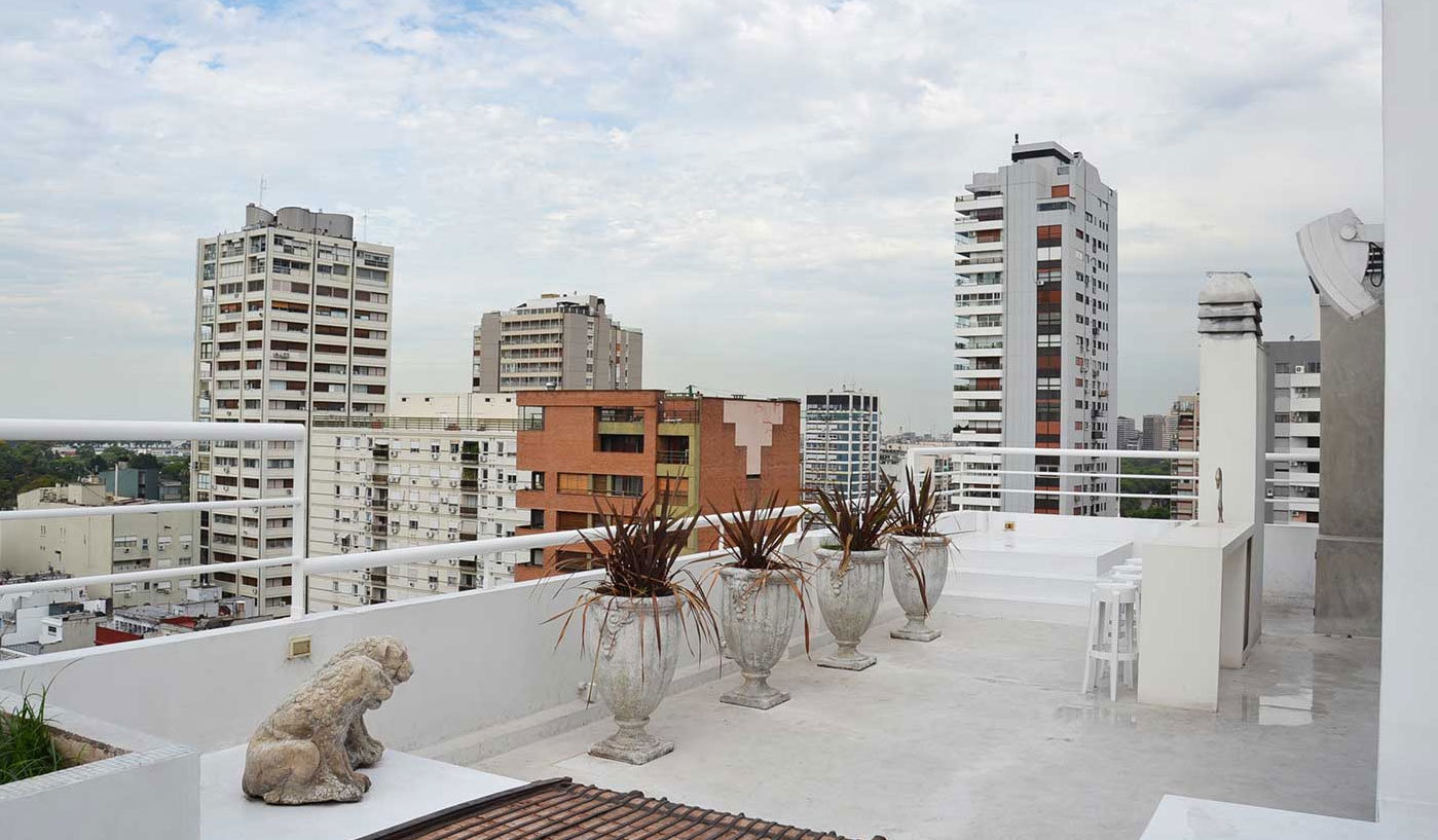 Funky Three Bedroom Penthouse with Private Terrace, BBQ and Pool